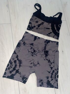 PINK Victoria's Secret Gray & Black Tie-Dye set